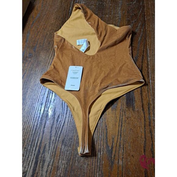 New Large Fabletics Light Honey Gigi Velour Thong Bodysuit One Shoulder NWT - Picture 7 of 8